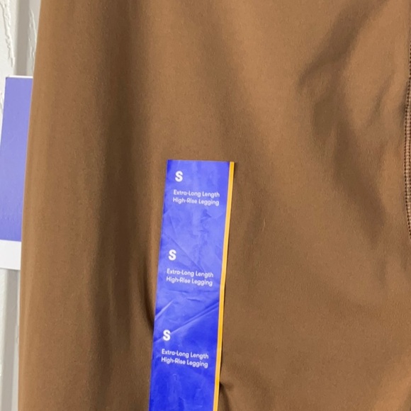 JoyLab High-Rise Flare Extra Long Length
Various Sizes - Picture 12 of 13